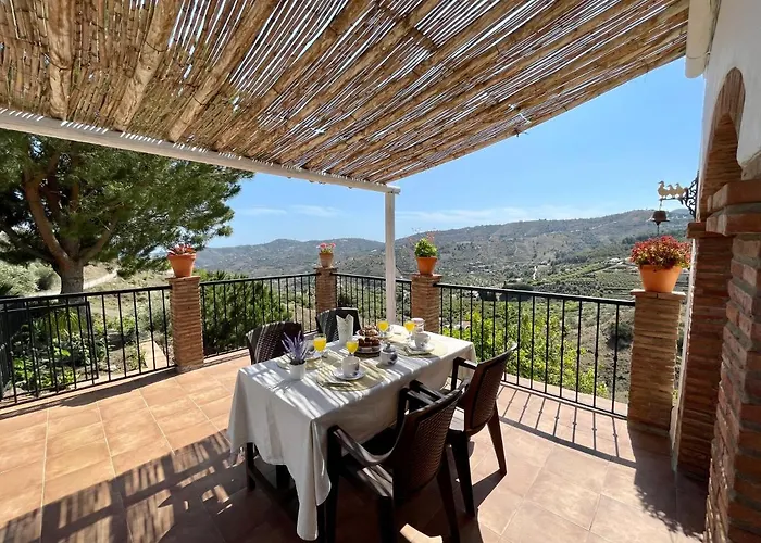Villa En Frigiliana Con Piscina Y Jacuzzi