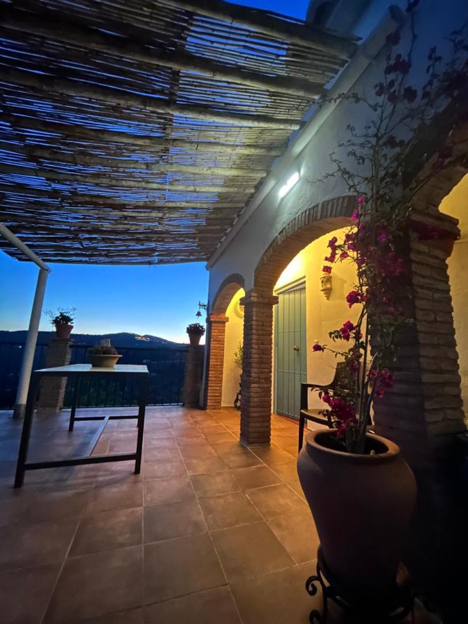 En Con Piscina Y Jacuzzi Holiday home Frigiliana
