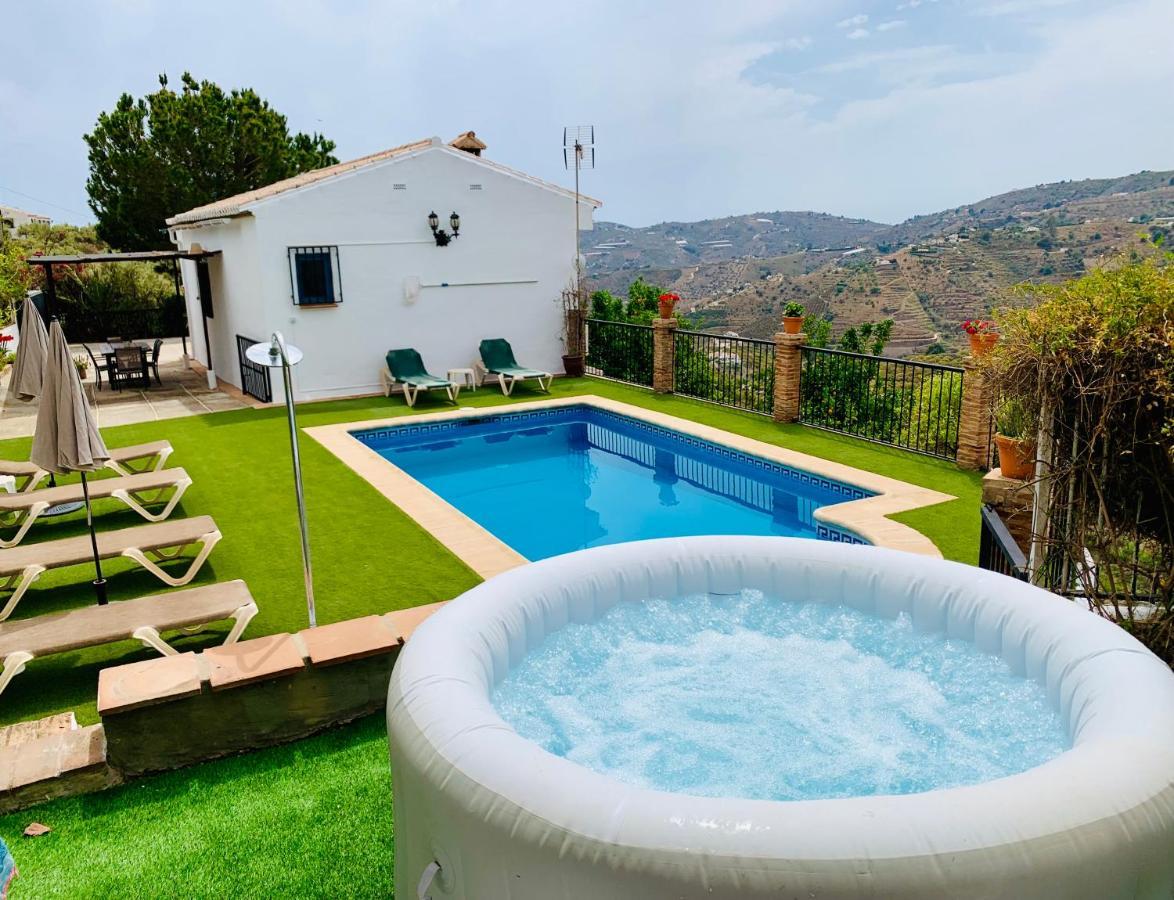 Casa de vacances En Con Piscina Y Jacuzzi